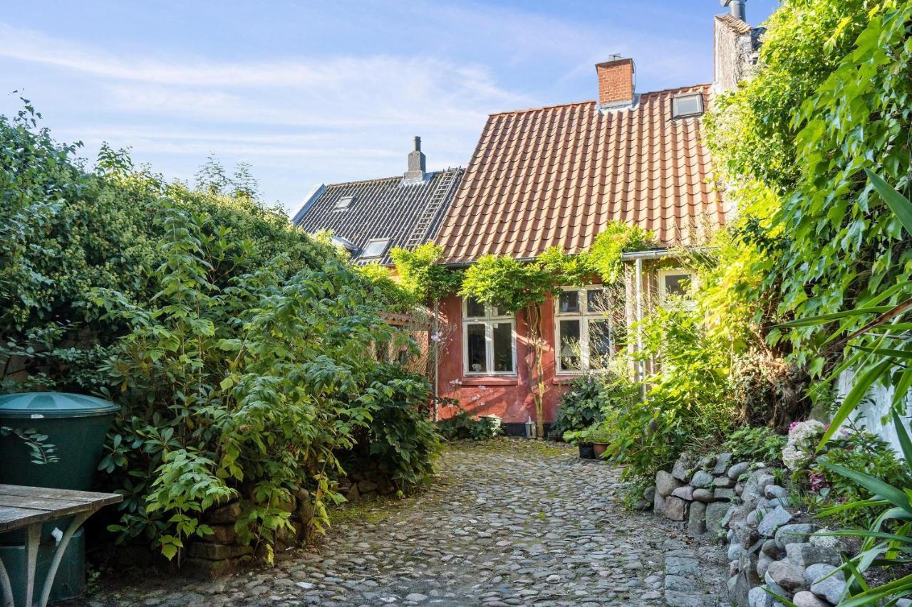 Beautiful Private Apartment, With Garden, Roof Terraze, 150 Square M, 2 Floors, 2 Bedrooms And An Extra Bed In The Livingroom Århus Exterior foto